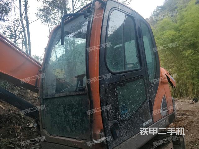 ?駕駛室正側(cè)(駕駛室部分) ?駕駛室正側(cè)(駕駛室部分)