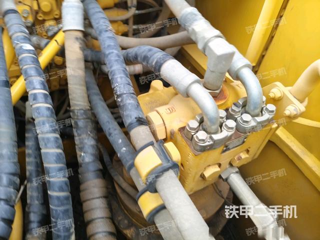 回轉(zhuǎn)馬達(dá)（上車部件）