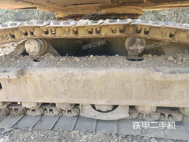 右側(cè)履帶整體(行走機(jī)構(gòu)) 右側(cè)履帶整體(行走機(jī)構(gòu))