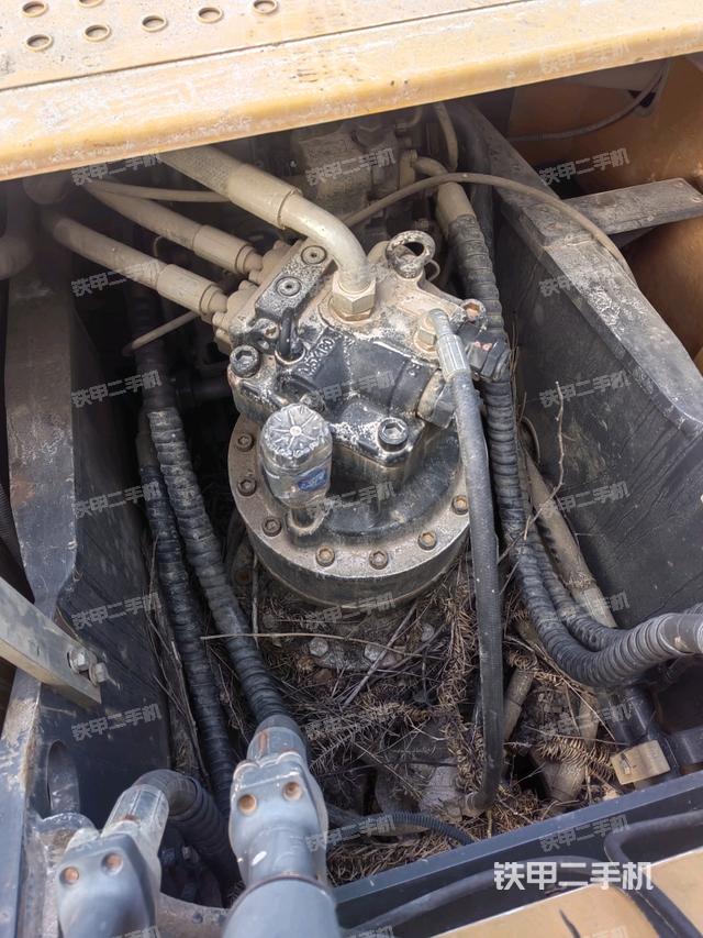 回轉(zhuǎn)馬達(dá)（上車部件）