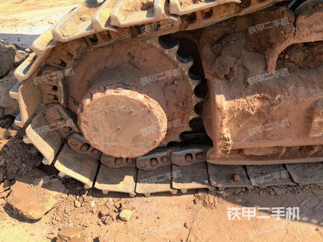 左驅(qū)動(dòng)輪（行走機(jī)構(gòu)）