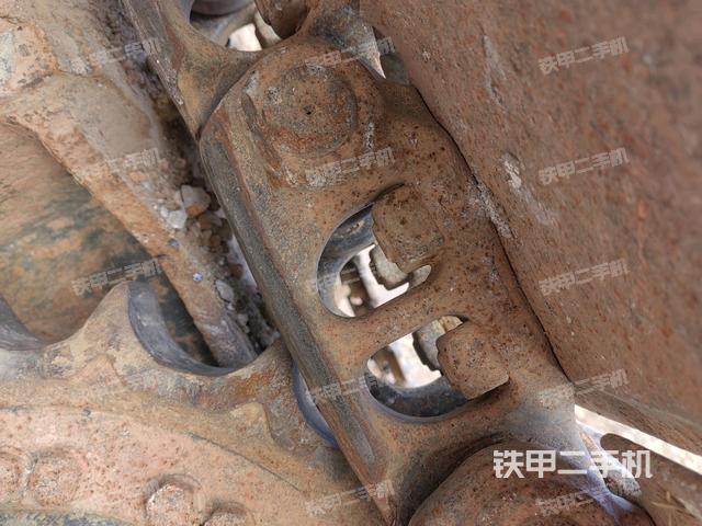 左側(cè)行走馬達(dá)蓋板（行走機(jī)構(gòu)）