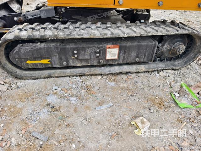 右側(cè)履帶整體?(行走機(jī)構(gòu)) 右側(cè)履帶整體?(行走機(jī)構(gòu))