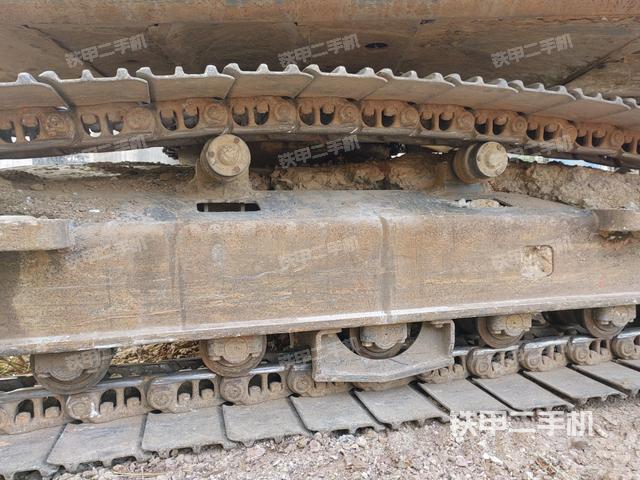 左側(cè)履帶整體?（行走機(jī)構(gòu)）