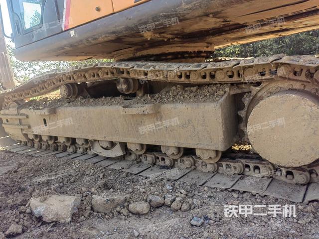右側(cè)行走馬達(dá)蓋板(行走機(jī)構(gòu)) 右側(cè)行走馬達(dá)蓋板(行走機(jī)構(gòu))