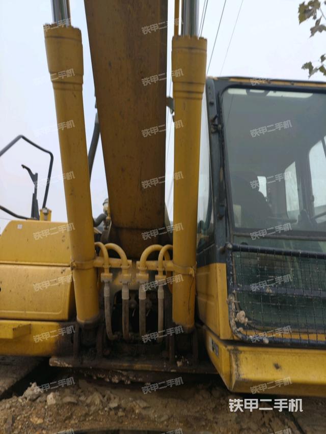 大臂油缸整體?豎拍（工作和回轉(zhuǎn)裝置）