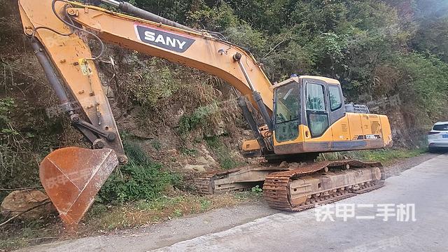 三一重工SY265C挖掘机