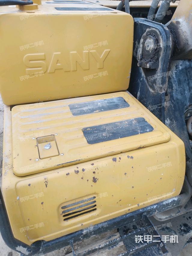 大臂根部?斜視（工作和回轉(zhuǎn)裝置）