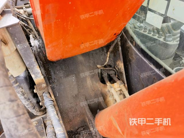 大臂根部?斜(工作和回轉(zhuǎn)裝置) 大臂根部?斜(工作和回轉(zhuǎn)裝置)
