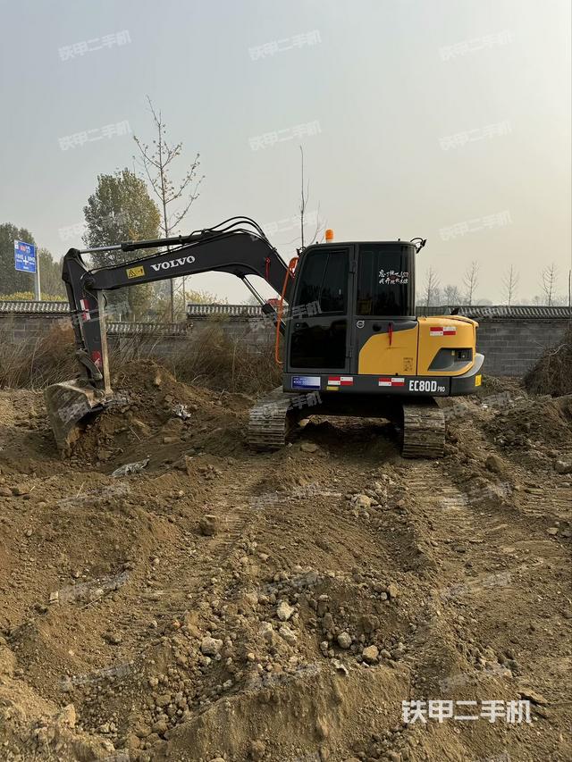 沃爾沃EC80D挖掘機(jī)