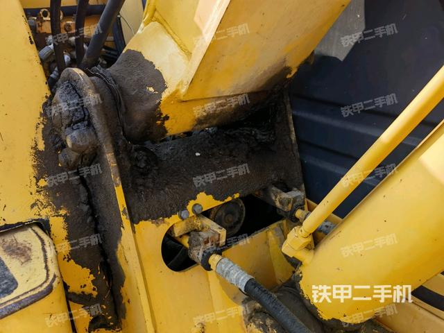 大臂根部?斜（工作和回轉(zhuǎn)裝置）