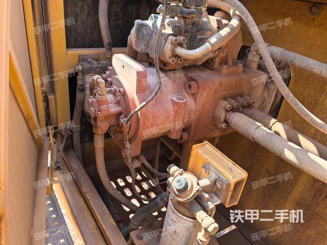 液壓泵斜45?左（大件艙室）