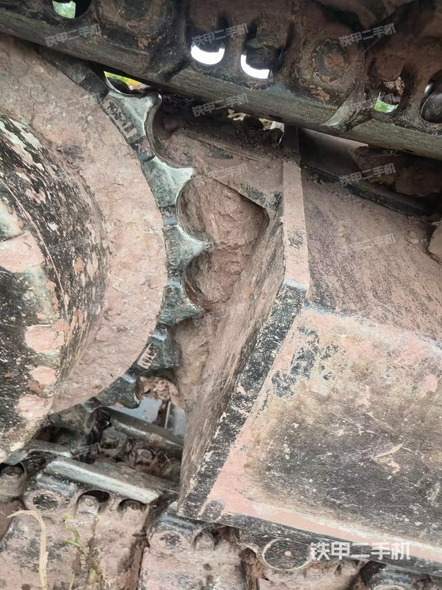 單側(cè)履帶整體（整機(jī)外觀）