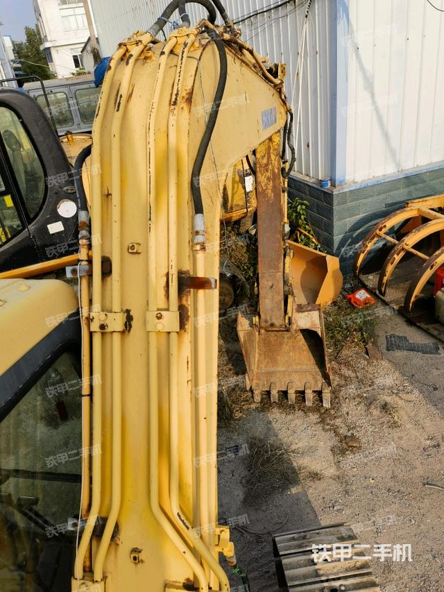 大臂背部俯視（工作和回轉(zhuǎn)裝置）