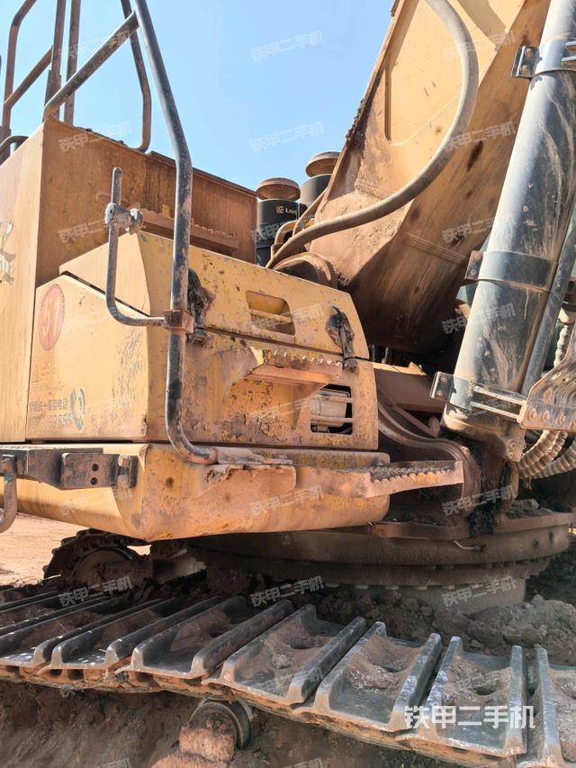 大臂根部?斜視（工作和回轉(zhuǎn)裝置）