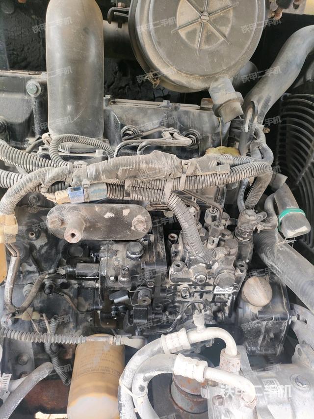 發(fā)動(dòng)機(jī)整體俯視(整機(jī)外觀) 發(fā)動(dòng)機(jī)整體俯視(整機(jī)外觀)