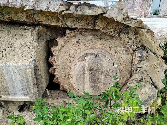 右側(cè)履帶整體(行走機(jī)構(gòu)) 右側(cè)履帶整體(行走機(jī)構(gòu))