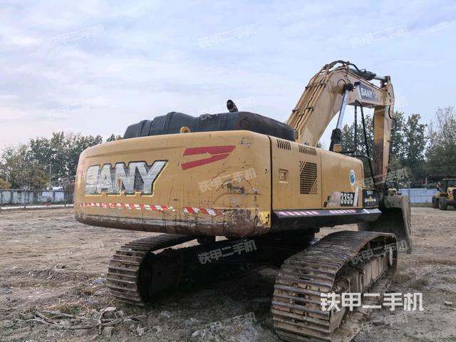整機(jī)右后45°(整機(jī)外觀) 整機(jī)右后45°(整機(jī)外觀)