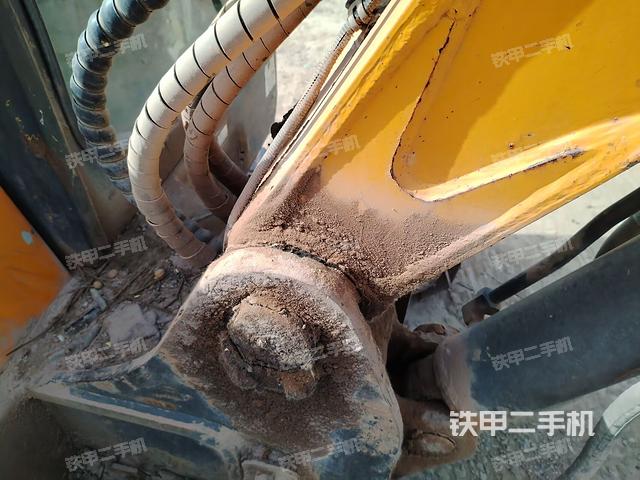 大臂根部?斜（工作和回轉(zhuǎn)裝置）