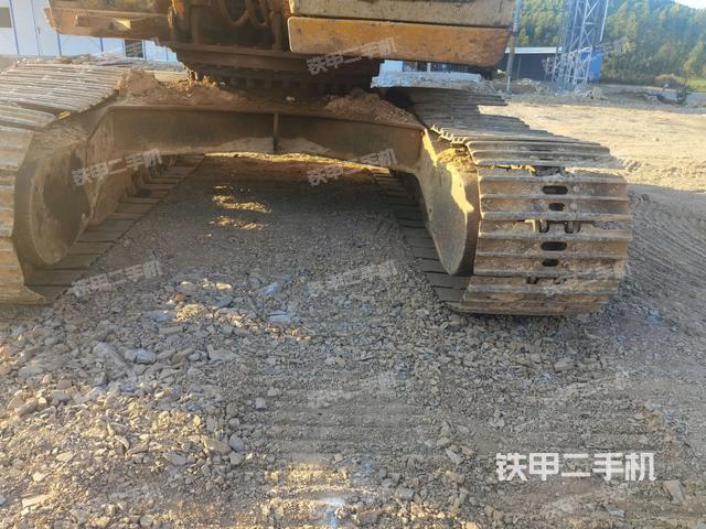 大臂根部?斜視（工作和回轉(zhuǎn)裝置）