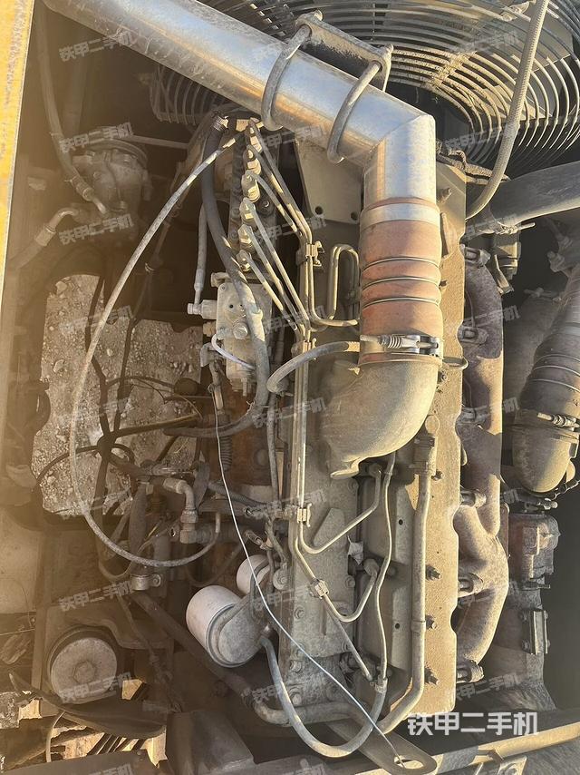 氣門室蓋螺絲特寫(上車部件) 氣門室蓋螺絲特寫(上車部件)