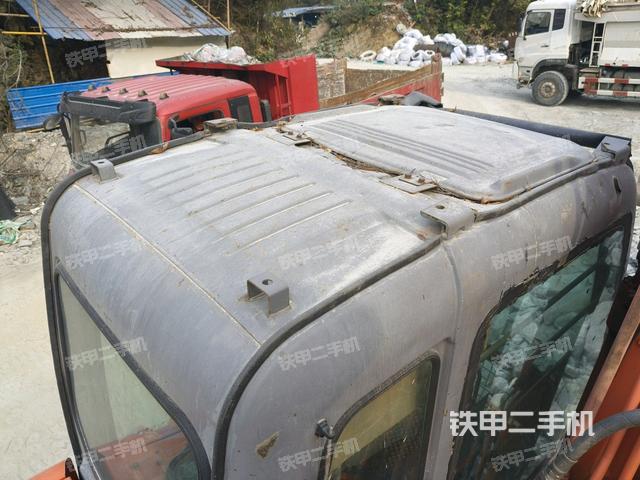 鏟斗右后整體（工作和回轉(zhuǎn)裝置）