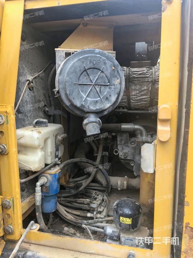 電瓶（大件艙室）