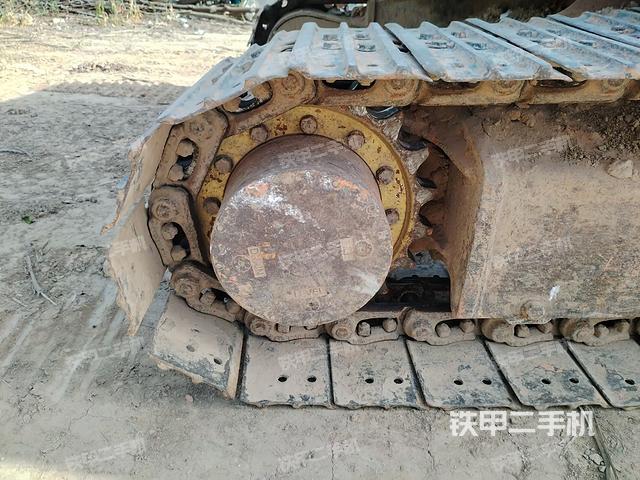 右驅(qū)動(dòng)輪（行走機(jī)構(gòu)）