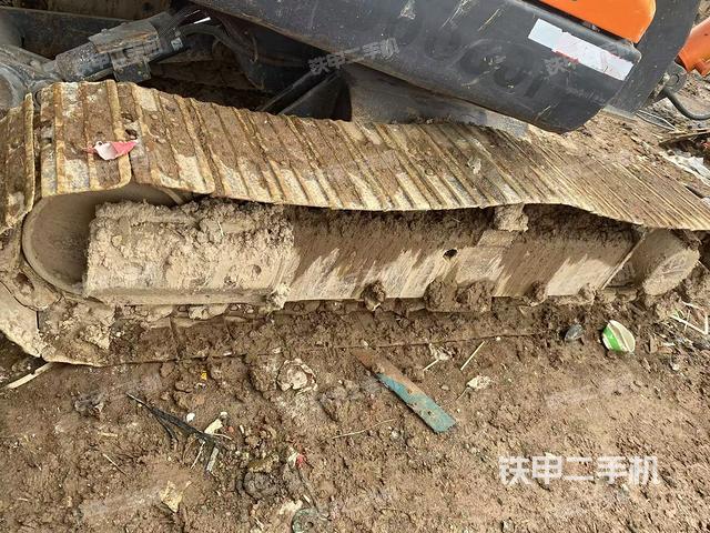 右側履帶整體?(行走機構) 右側履帶整體?(行走機構)