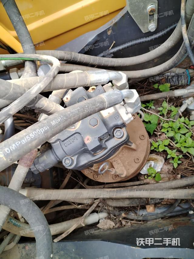 回轉(zhuǎn)馬達(dá)（上車部件）