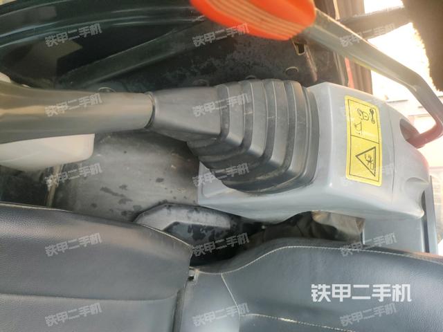 座椅左側(cè)控制臺/音響/含左手柄（駕駛室部分）