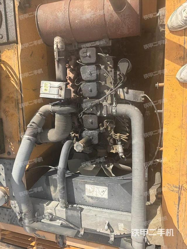 發(fā)動機(jī)整體俯視(整機(jī)外觀) 發(fā)動機(jī)整體俯視(整機(jī)外觀)