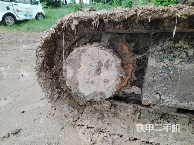 右驅(qū)動(dòng)輪（行走機(jī)構(gòu)）