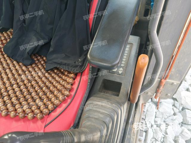 駕駛室正側(cè)（駕駛室部分）