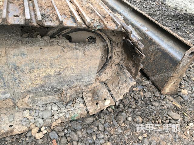 右側(cè)履帶整體?（行走機(jī)構(gòu)）