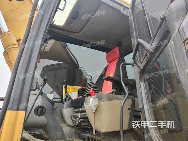 駕駛室整體（整機(jī)外觀）