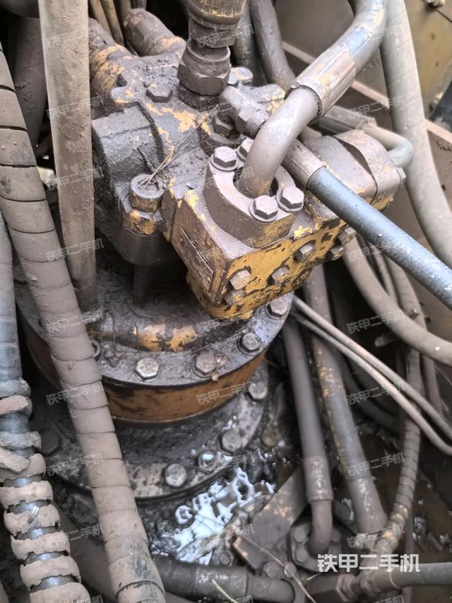 回轉(zhuǎn)馬達（上車部件）