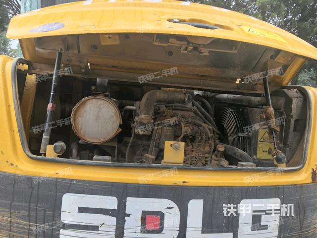 發(fā)動(dòng)機(jī)室（上車部件）