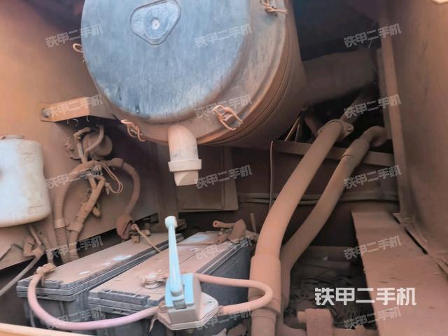 液壓泵斜45?右（大件艙室）