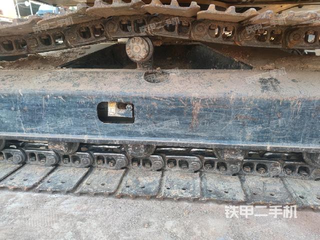 右驅(qū)動(dòng)輪（行走機(jī)構(gòu)）