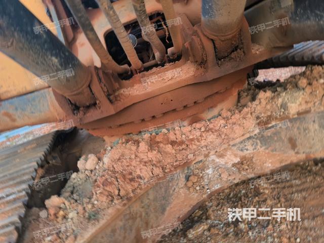 鏟斗右后整體（工作和回轉(zhuǎn)裝置）