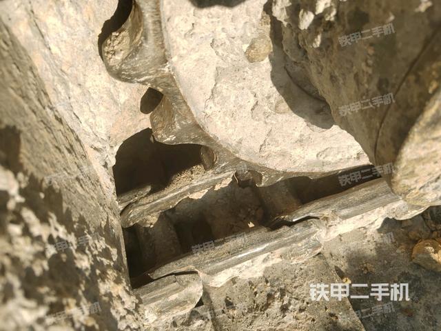 右側行走馬達蓋板(行走機構) 右側行走馬達蓋板(行走機構)