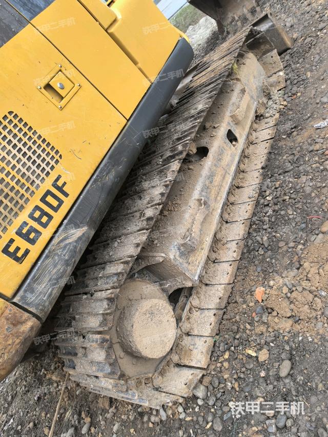 右側(cè)行走馬達(dá)蓋板（行走機(jī)構(gòu)）