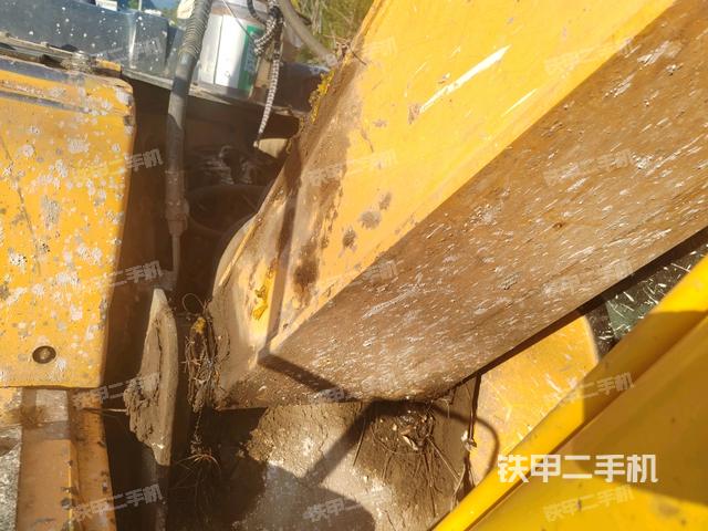 大臂根部?斜視(工作和回轉裝置) 大臂根部?斜視(工作和回轉裝置)