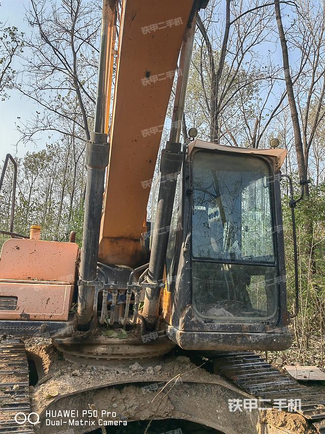 駕駛室整體（整機(jī)外觀）