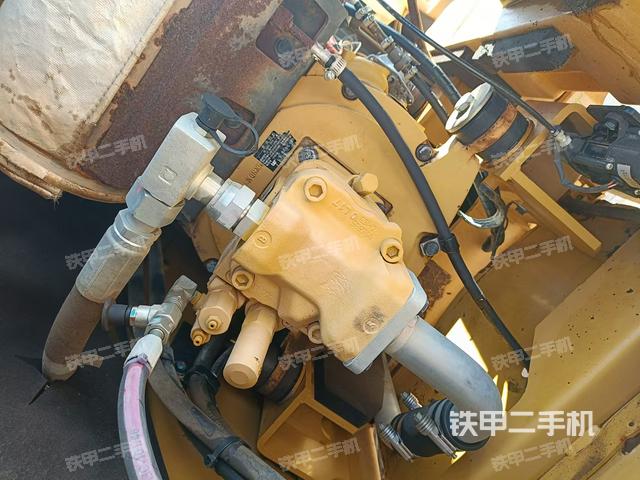 液壓泵斜45?左（大件艙室）