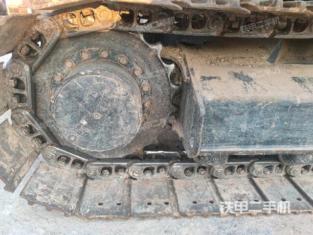 左驅(qū)動(dòng)輪（行走機(jī)構(gòu)）