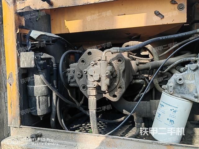 液壓泵艙室正面整體（整機(jī)外觀）