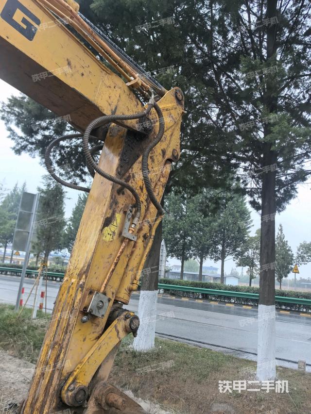 小臂整體右前（工作和回轉(zhuǎn)裝置）