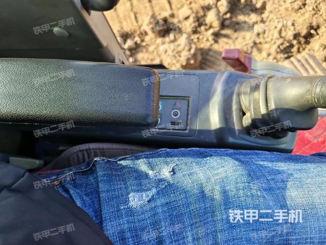 顯示屏?(駕駛室部分) 顯示屏?(駕駛室部分)